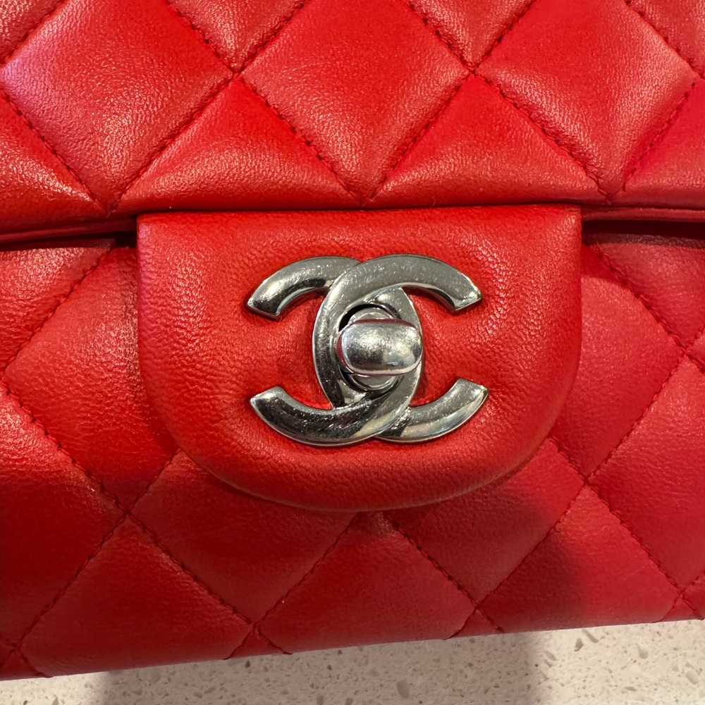 CHANEL Classic Medium Double Flap bag lambskin - Picture 10 of 12